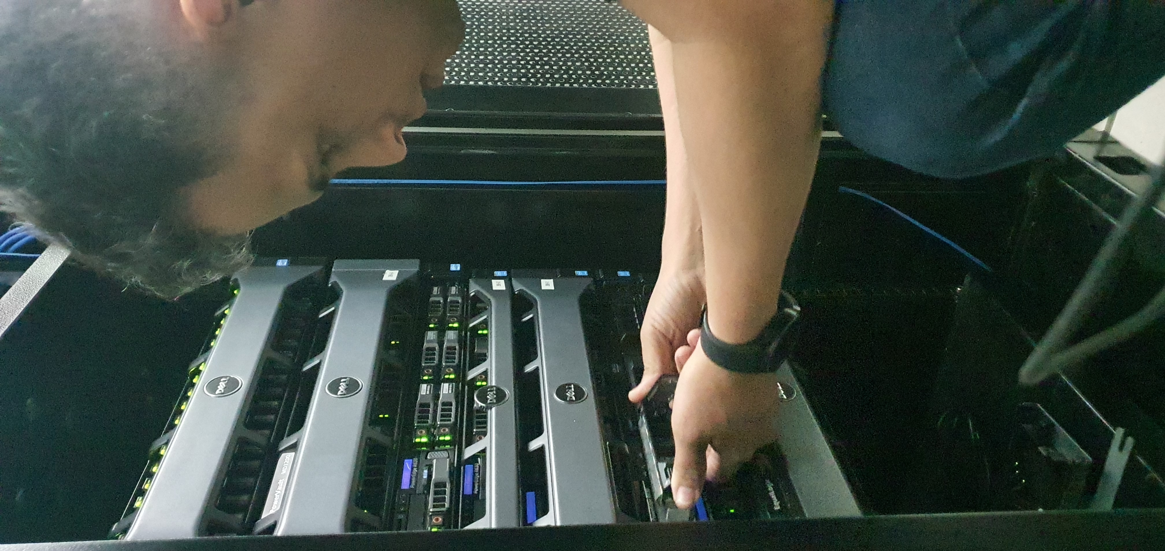 Hot-swap storage Dell