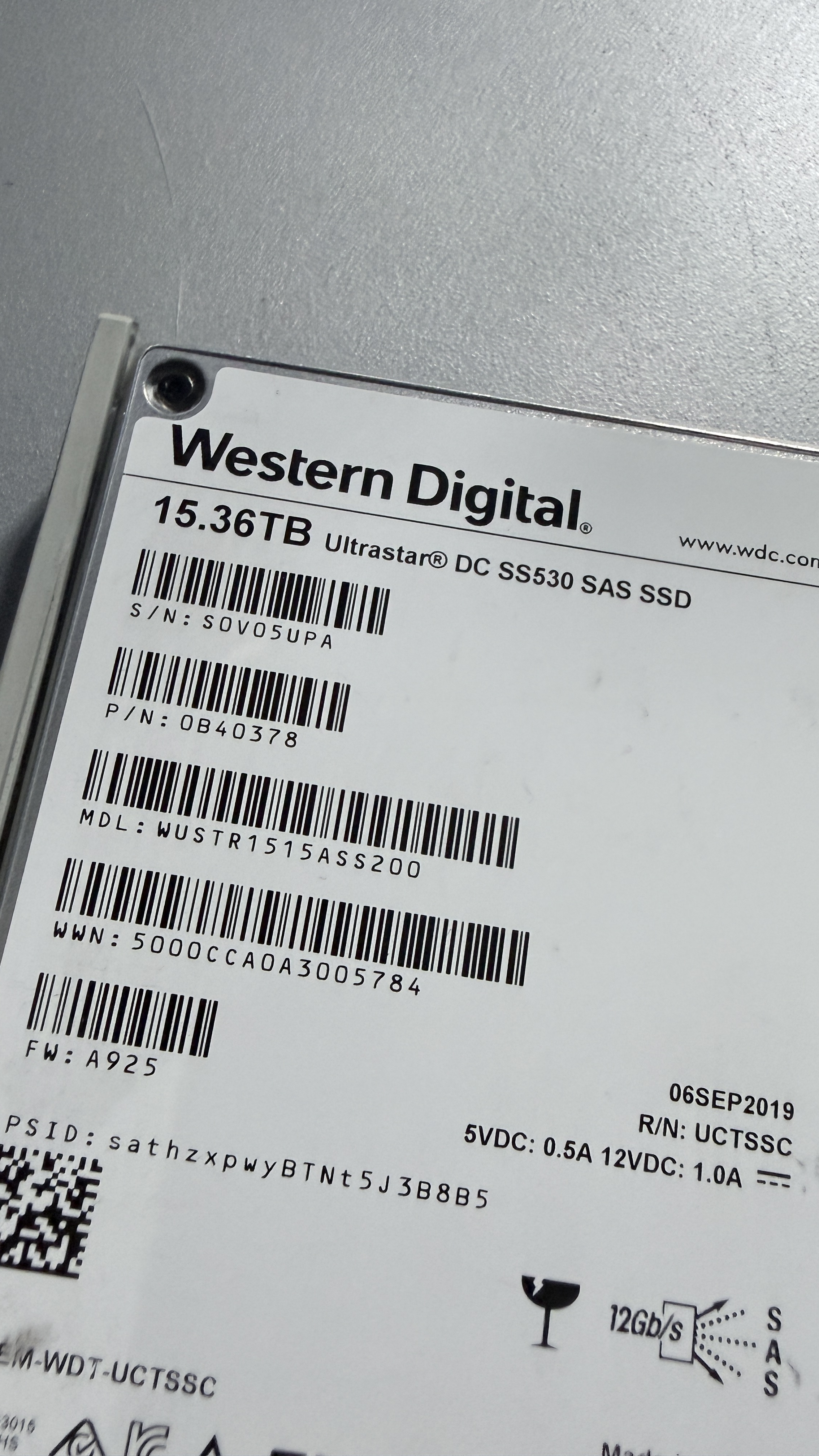 Discos 15,36TB 3